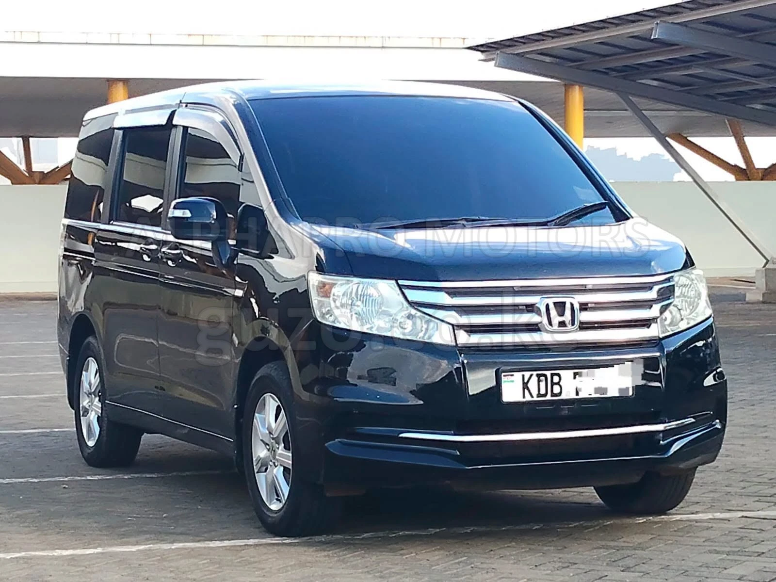 Honda Stepwgn Spada 2013 8-Seater for Sale in Nairobi