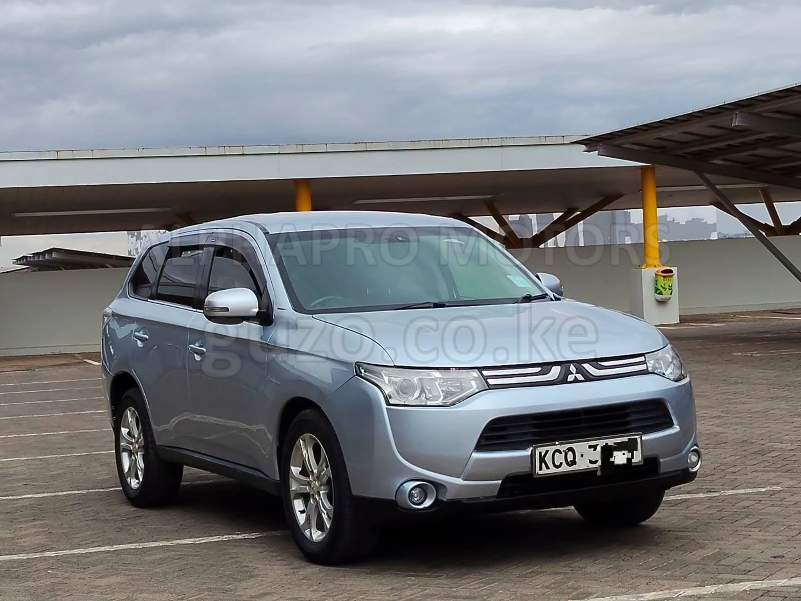 Mitsubishi Outlander 2013 7-Seater SUV for Sale in Nairobi